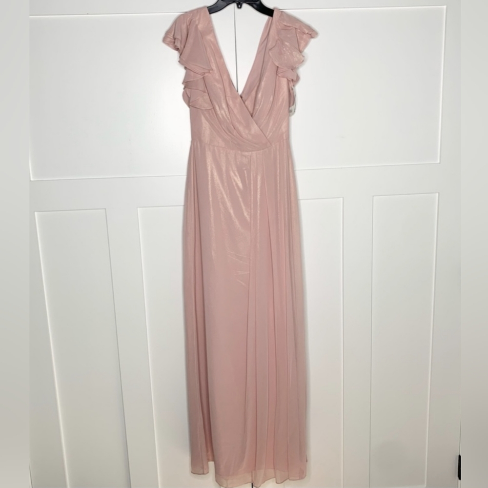 NWT DESSY COLLECTION 2874LS Lux Shimmer Flutter V-Neck. Rose Gold.